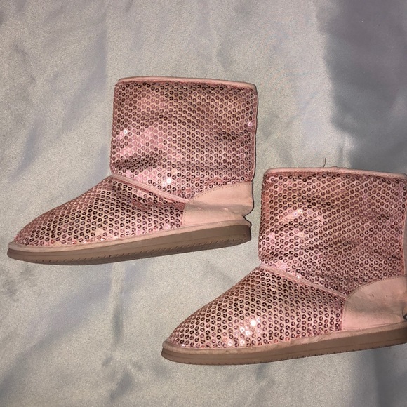 Minnie Mouse, sequins, snow, suede glitter boots - Picture 4 of 16